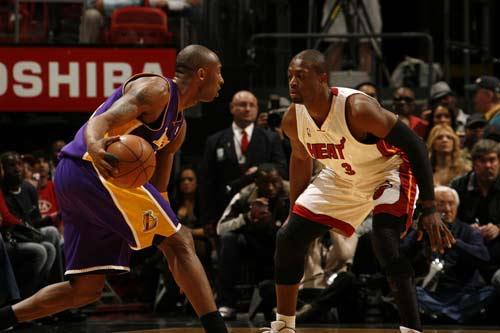 韩K联半场：门将失误朱基奇收空门大礼，济州暂0-1安养（半场战报：门将失误送礼，朱基奇推空门建功，济州暂0-1落后安养）