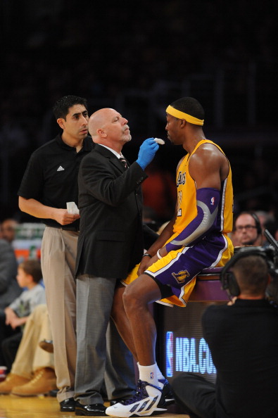 CBA江苏队20分惨败NBL合肥狂风引热议！媒体人：见证历史性一战（CBA江苏队被NBL合肥狂风20分击溃引爆热议，媒体人称见证历史性一役）