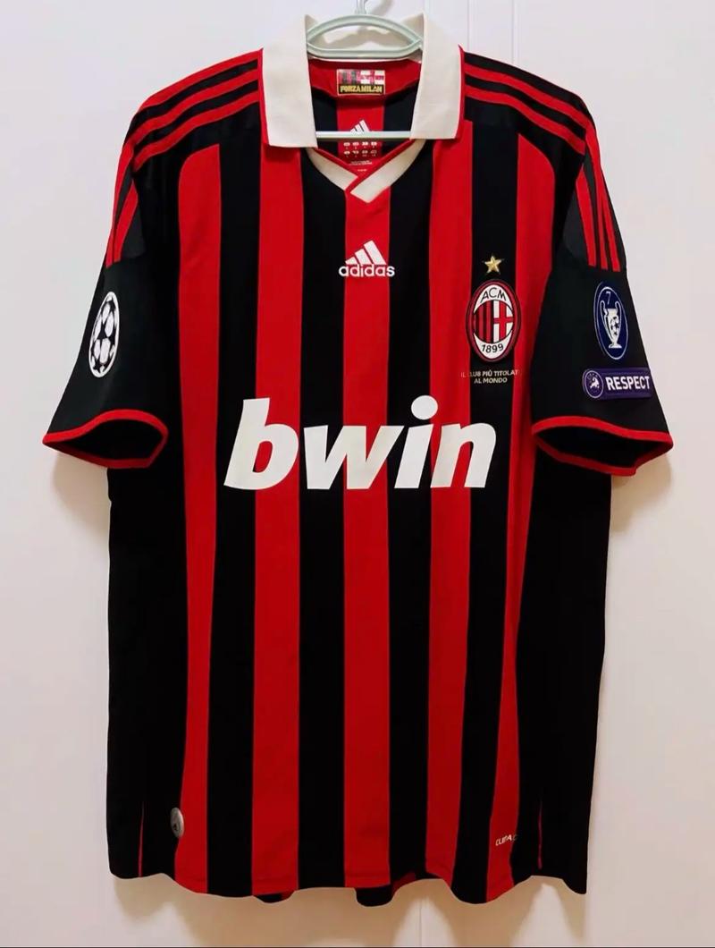 2025／26赛季英超：曼城赚翻了！哈兰德练成绝世头功（2025／26英超：曼城盆满钵满，哈兰德头球无双）