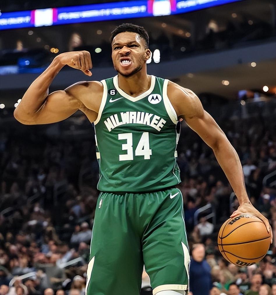 18岁“杜锋接班人”惊艳表现，广东男篮迎来新‘锋线大脑’（18岁杜锋接班人闪耀全场，广东男篮迎来锋线新大脑）