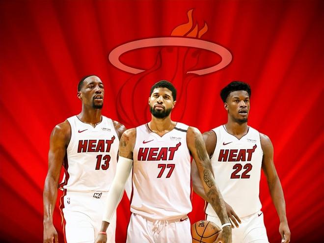 Top时刻｜年终大战十佳球：老詹一打二丝滑拉杆 华子极限绝平（高光瞬间｜年末大战十佳球：詹皇一挑二丝滑拉杆，华子压哨绝平）