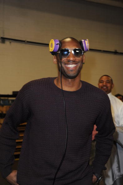 阿什拉夫现身训练场急速狂奔，今夜小组赛次轮有望复出（阿什拉夫训练场飞驰备战，或于今夜小组赛第二轮复出）