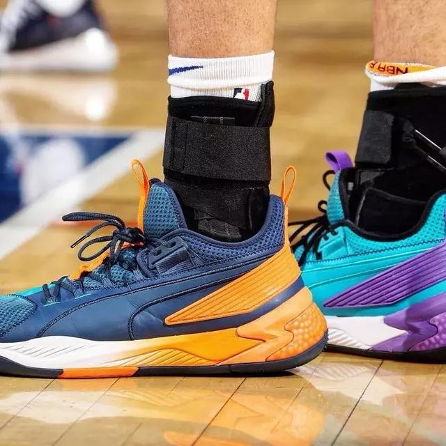 英超前瞻：阿森纳近十轮不败领跑，布伦特福德客场两连败（英超前瞻：阿森纳近10轮不败领跑，布伦特福德客场遭两连败）