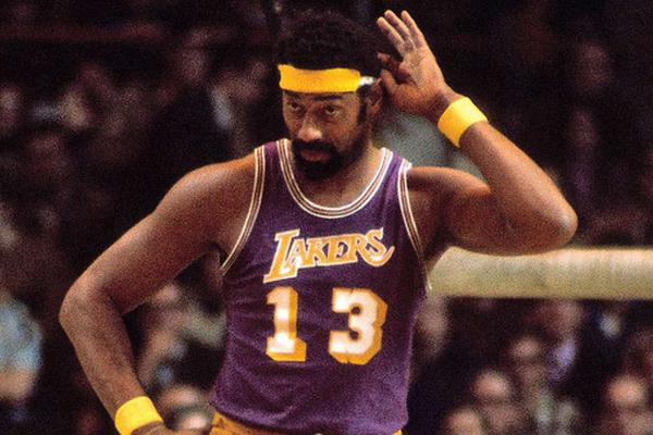 21岁天才成意甲头牌！进球+助攻双榜第一 皇马欲冬窗回购（21岁新星称霸意甲！进球、助攻双榜第一 皇马考虑冬窗回购）