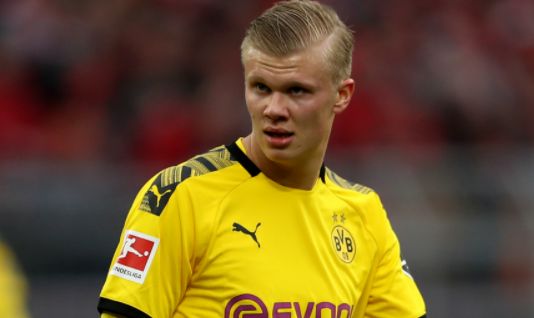 戴帽助爱尔兰进附加赛，帕罗特当选世欧预本轮最佳球员（上演帽子戏法助爱尔兰晋级附加赛，帕罗特荣膺本轮世欧预最佳）