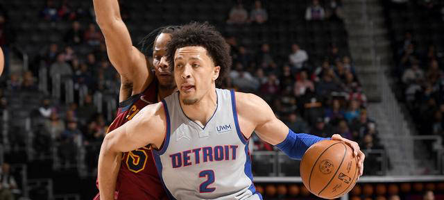 上海申花续约斯卢茨基，欲在亚冠和巴西引援中提升竞争力，期待其带领球队争冠。（申花续约斯卢茨基：力拼亚冠、升级巴西引援，盼率队冲冠）