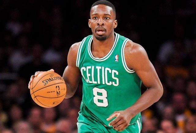 居功至伟！内姆布哈德末节怒砍12分，全场28分12助攻（关键先生！内姆布哈德第四节爆发拿下12分，全场贡献28分12助攻）