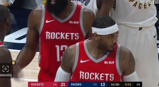 边锋赛后晒伤痕，网友称其太拼了（边锋赛后晒出伤痕，网友直呼拼劲十足）