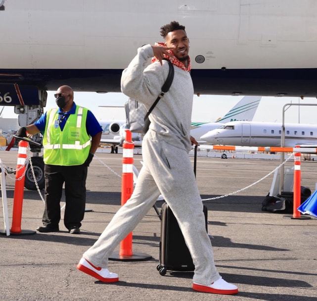 半场战报：葡萄牙体育2-0布鲁日，路易斯-苏亚雷斯传射（半场快讯：葡萄牙体育2-0布鲁日，路易斯-苏亚雷斯一传一射）