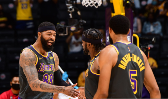 9中1仅得2分！浓眉：我为糟糕表现承担责任 必须为下一场做好准备（9投仅中1只得2分，浓眉自我检讨：承担低迷责任，誓为下一战做好准备）