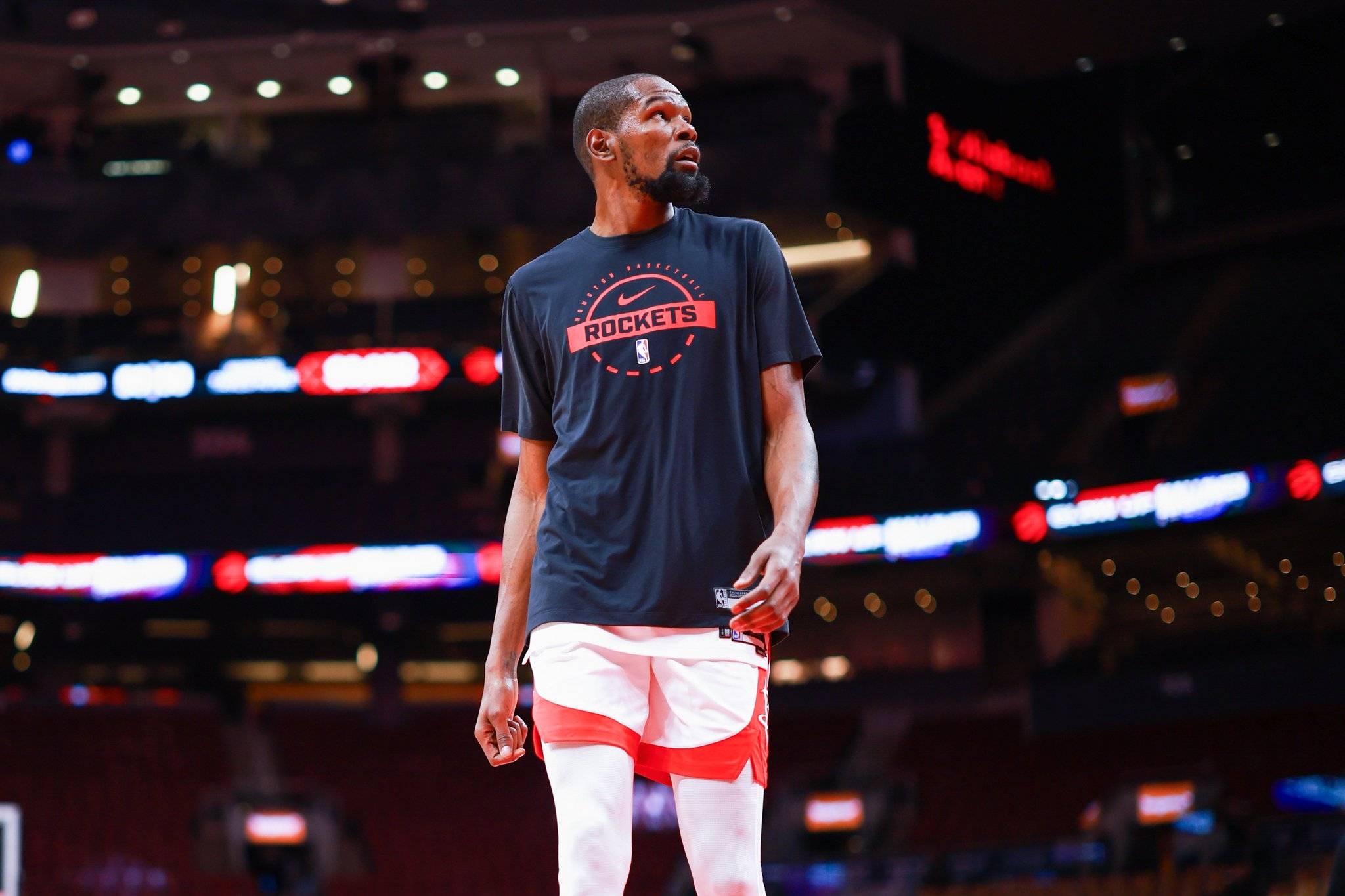 英超半场：姆伯莫造险，两队合计6脚射门，曼联0-0西汉姆联（英超半场战报：姆伯莫制造险情，双方共6次射门，曼联0-0西汉姆联）