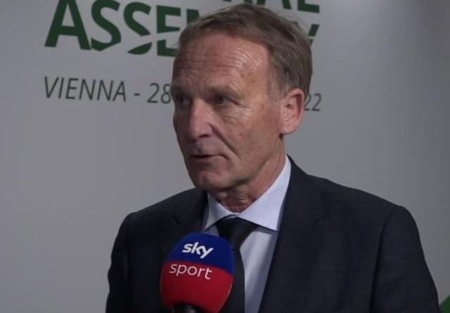 斯基拉：本菲卡正在关注科斯蒂奇，穆里尼奥对他十分赏识（斯基拉：本菲卡有意引进科斯蒂奇，穆里尼奥对其青睐有加）