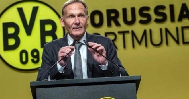 记者：缺席友谊赛，谢什科已经告诉队友们他将离队（记者：谢什科缺席友谊赛，已向队友表明将离队）