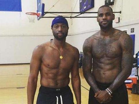 阿斯：巴萨重返诺坎普的庆典堪称完美，门票收入500万欧元（阿斯：巴萨回归诺坎普庆典完美收官，票务收入达500万欧元）