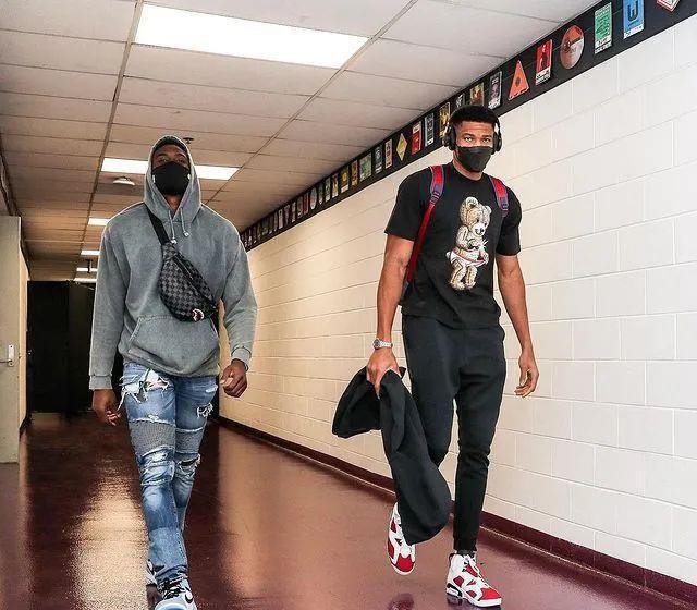 德甲最快10次帽子戏法排名：凯恩76场居首，盖德-穆勒161场（德甲10次帽子戏法达成速度榜：凯恩76战第一，盖德-穆勒161战）