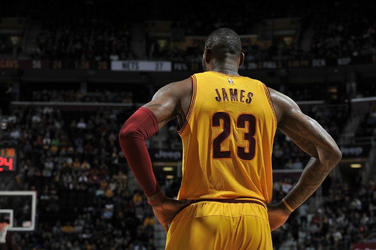 表现不稳，世体：巴萨对巴尔德和孔德当前展现的水平感到担忧（状态起伏，世体：巴萨担忧巴尔德与孔德当下的竞技水平）