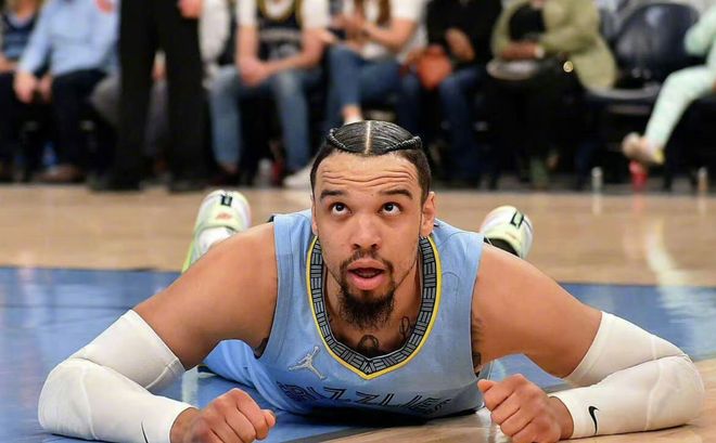 乔丹·约翰逊在今晚的比赛中展现出了极高的竞技水平（乔丹·约翰逊今晚赛场表现堪称顶尖）