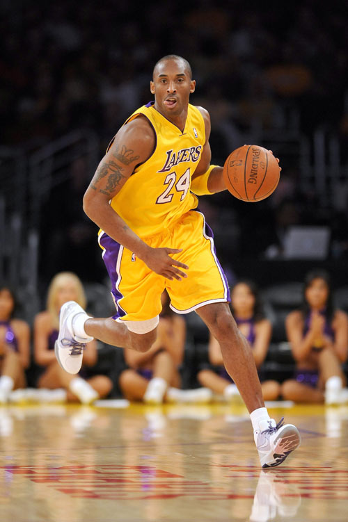 北京时间12月10日凌晨04：00，2025／26赛季欧冠联赛阶段第六轮的一场关键对决将在诺坎普球场上演。（欧冠2025／26第六轮关键战诺坎普打响，北京时间12月10日04：00开球）