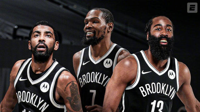 弗洛伦蒂诺指责特瓦斯加入足协董事会，但其本人亦曾加入数年（弗洛伦蒂诺抨击特瓦斯入足协董事会，自己此前亦在任数年）