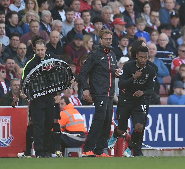 经纪人：因西涅仍配得上高水平联赛，拉齐奥对他感兴趣（经纪人称因西涅仍具顶级联赛竞争力，拉齐奥有意引进）