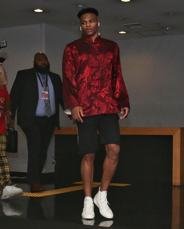 乒乓球混合团体世界杯：中国队六连胜领跑积分榜（乒乓球混合团体世界杯：中国队豪取六连胜登顶积分榜）