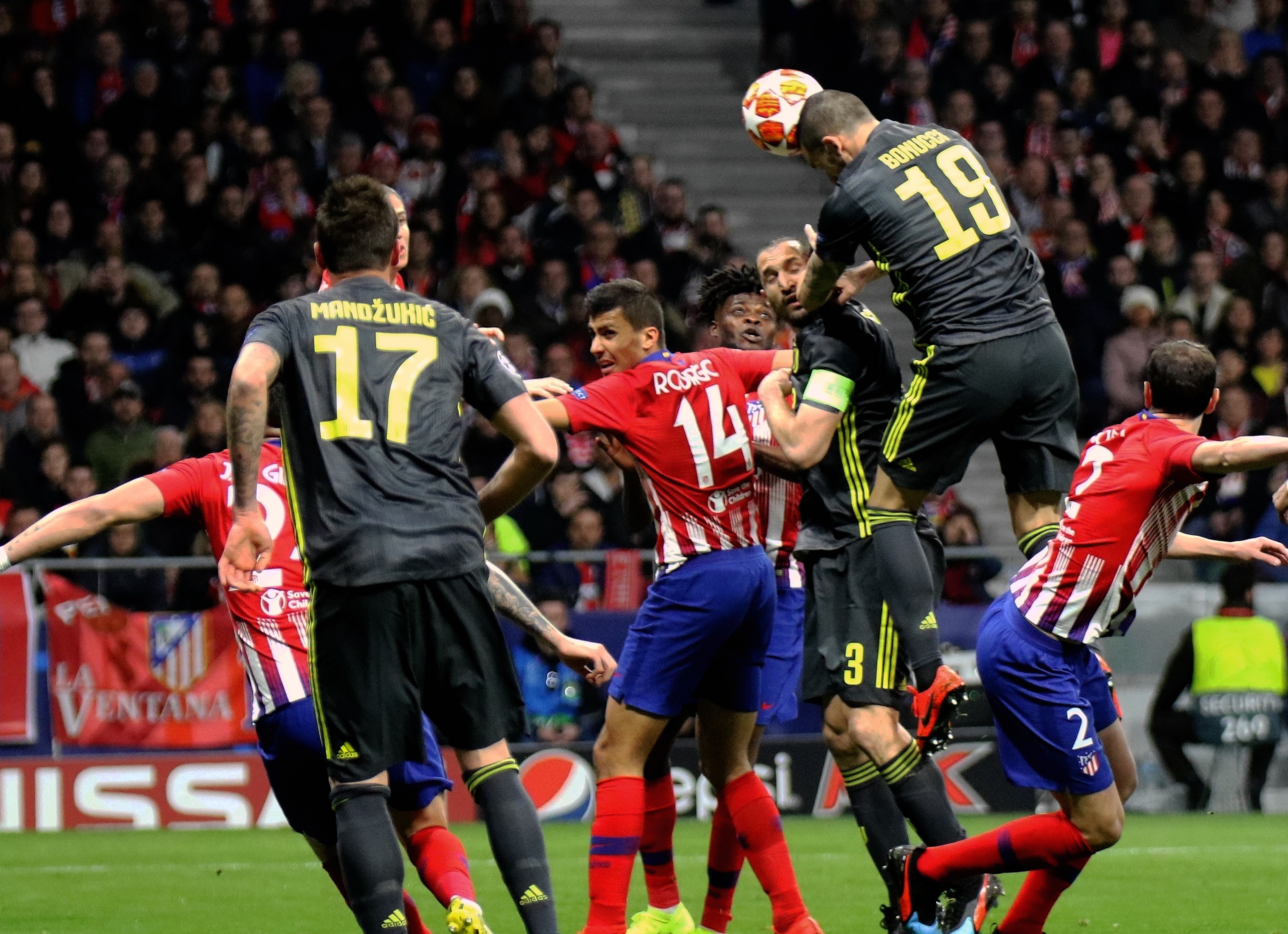 结束两年半的等待！官方：巴萨回归诺坎普，首战将对阵毕巴（两年半的等待终结！巴萨官宣重返诺坎普，回归首战迎战毕巴）