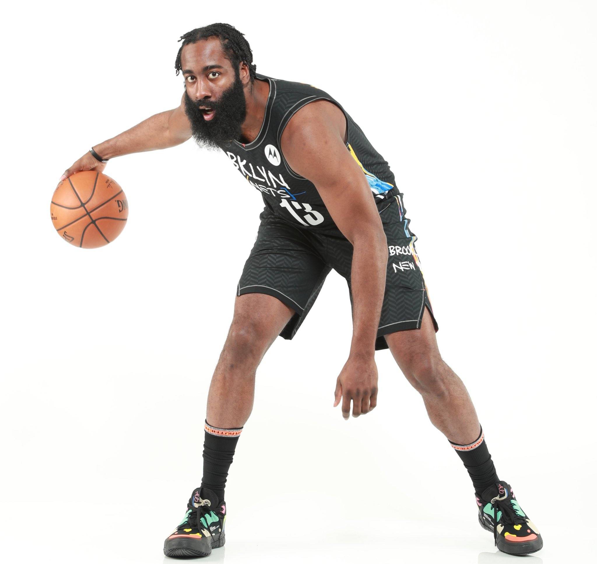 罗伊斯重返多特主场，俱乐部官方社媒发文欢迎（罗伊斯再临多特主场，俱乐部官方社媒发帖欢迎）