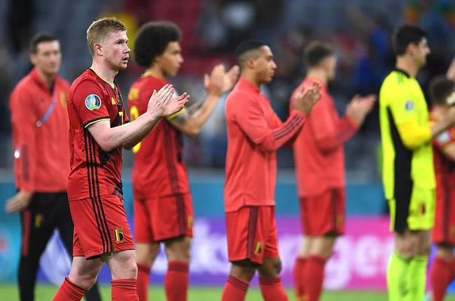 亚马尔全场数据：7射1正进1球，浪费1次空门良机（亚马尔本场表现：7次射门仅1次射正并打入1球，错失一次空门良机）