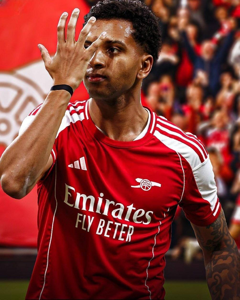 布冯：米兰现在所有运作都围绕出成绩展开，这必须归功于阿囧（布冯：米兰如今一切围绕成绩推进，这要归功于阿囧）