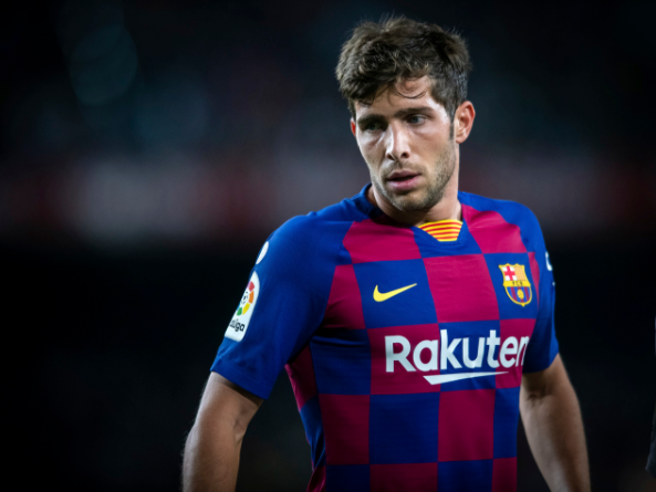 詹姆斯：防守时我们要拧成一根绳，并且时刻保持沟通（詹姆斯：防守要齐心协力，沟通不停歇）